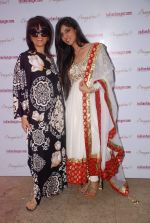Neeta Lulla, Nishka Lulla at Indian Hanger anniversary bash with Neeta Lulla fashion show in Mumbai on 2nd May 2012 (298).JPG